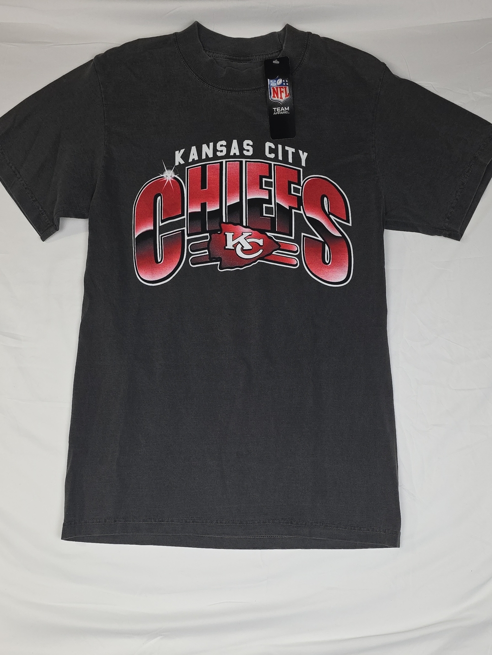 NFL Kansas City Chiefs Graphic Tee - Black & Red Gradient Small - Picture 2 of 10